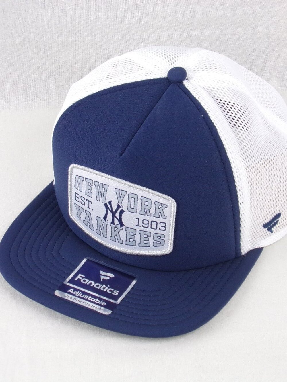 New York Yankees MLB Fanatics Trucker Hat Navy Blue Snap Back Foam Front Patch